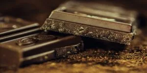 6 Surprising Health Benefits of Dark Chocolate